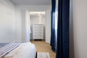 4 Schlafzimmer, Schreibtisch, Bügeleisen/Bügelbrett, kostenloses WLAN
