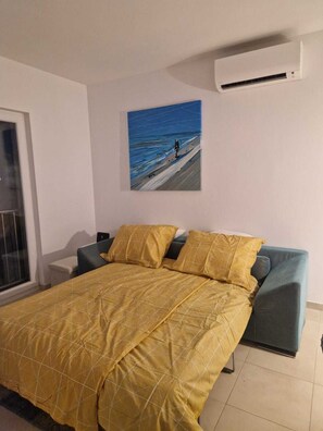 1 bedroom, iron/ironing board, WiFi, bed sheets