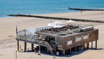 Vlak bij het strand