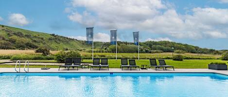 Een verwarmd zwembad