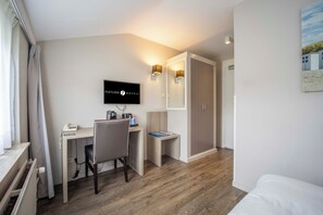 1 chambre, fer et planche à repasser, Wi-Fi gratuit, draps fournis