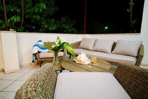 Property grounds - Three Bedroom Apartment with Terrace (Seget Vranjica)