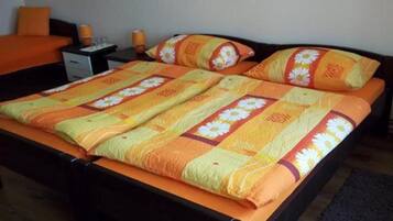 1 chambre, fer et planche Ă repasser, lit parapluie, Wi-Fi gratuit