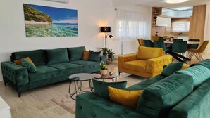 Smart TV - Five Bedroom Villa with Private Pool (Dicmo Kraj)
