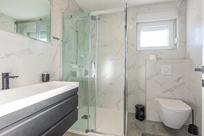Douche, séchoir à cheveux