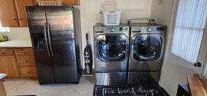 Interior - Stylish West Hills Haven w/ Fire Pit, Outdoor Kitchen & Spacious Patio Bliss (Los Angeles)