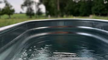 Bañera de hidromasaje al aire libre