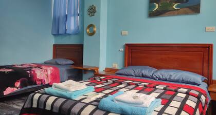 2 Bedrooms House w/ AC & Wi-Fi & TV - For 5 Guest - 2 min from the beach!