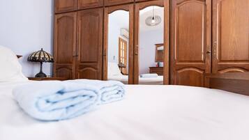 2 bedrooms, iron/ironing board, travel crib, WiFi (free)