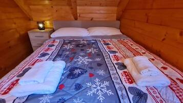 BĂŒgeleisen/BĂŒgelbrett, Reisekinderbett, kostenloses WLAN