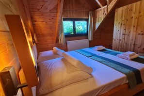 Bügeleisen/Bügelbrett, Reisekinderbett, kostenloses WLAN