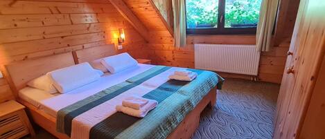 Tabla de planchar con plancha, cuna de viaje y wifi gratis