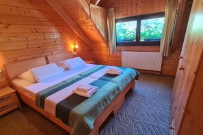 2 chambres, fer et planche à repasser, lit parapluie, Wi-Fi gratuit