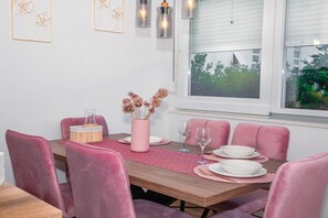 تناول الطعام