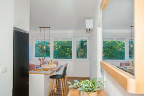 Dining - Apartment Matko - Two Bedrom Apartment with Beach View (Ploce)