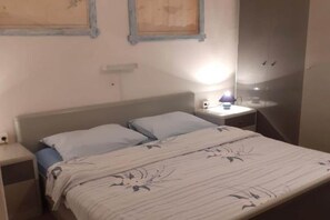 Strykejern/-brett, reiseseng for barn og wi-fi (inkludert)