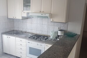 Fridge, microwave, stovetop, coffee/tea maker - Apartments Danijela & Vlado - Three Bedroom Apartment With Balcony and Garden View (Lopar)