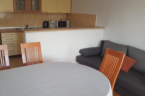 Apartments Danijela & Vlado - Three Bedroom Apartment With Balcony and Garden View