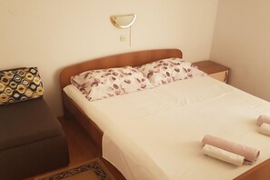 2 bedrooms, iron/ironing board, travel cot, free WiFi - Apartments Danijela & Vlado - Two Bedroom Apartment with Balcony and Garden View (Lopar)