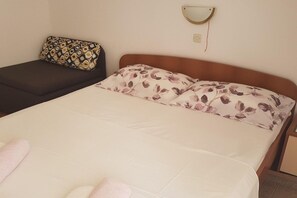 2 soverom, strykejern/-brett, reiseseng for barn og wi-fi (inkludert)