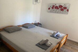 2 Schlafzimmer, Bügeleisen/Bügelbrett, Reisekinderbett, kostenloses WLAN