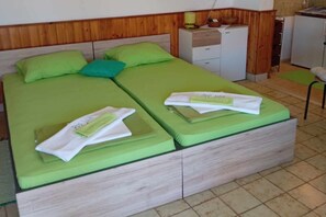 Strykejern/-brett, reiseseng for barn og wi-fi (inkludert)