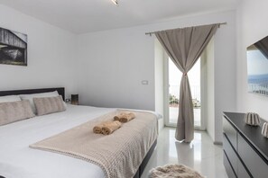 Bügeleisen/Bügelbrett, Reisekinderbett, kostenloses WLAN