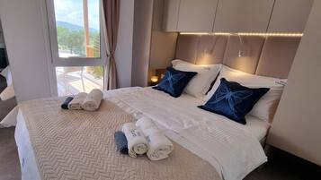 3 bedrooms, iron/ironing board, free WiFi