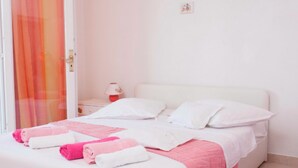 2 Schlafzimmer, Bügeleisen/Bügelbrett, Reisekinderbett, kostenloses WLAN