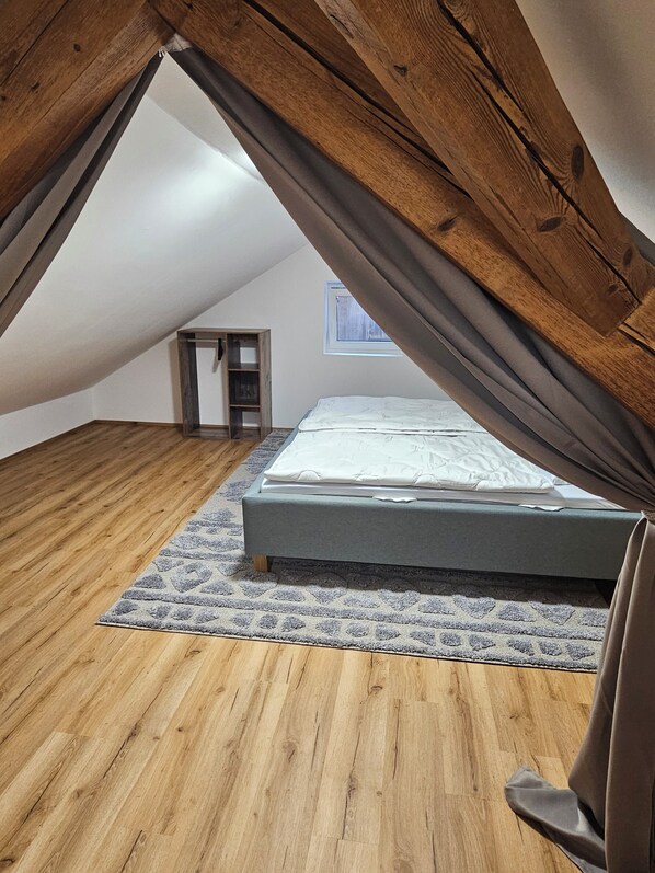 5 Schlafzimmer, WLAN, Bettwäsche