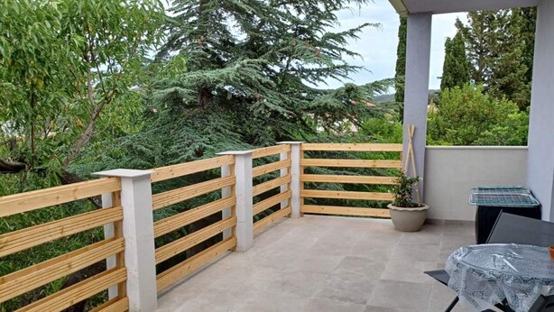 Outdoor dining - FreeMe Apartment - One Bedroom Apartment with Balcony and Sea View (Lumbarda)