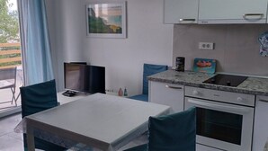 Interior - FreeMe Apartment - One Bedroom Apartment with Balcony and Sea View (Lumbarda)