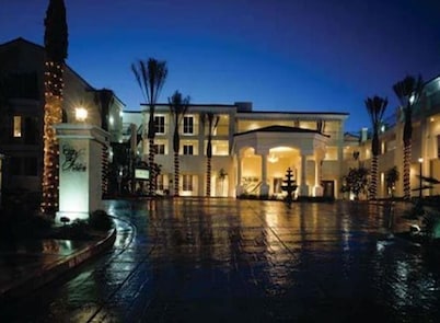 Spacious 2 Bedroom Luxury Suite