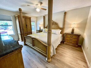 2 bedrooms, desk, free WiFi, bed sheets