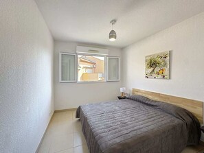 2 camere, ferro/asse da stiro, Wi-Fi gratuito, lenzuola
