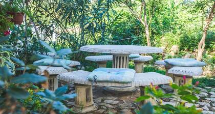 Apartments Jug - Studio Apartment with Private Garden