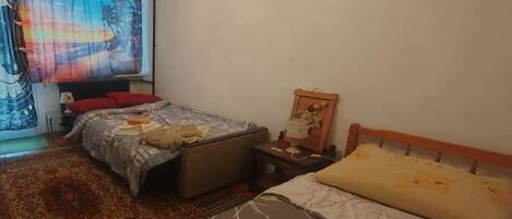 Iron/ironing board, free WiFi