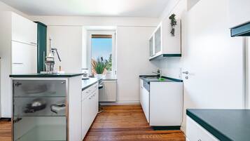 Frigorífic, forn, placa de cuina i rentaplats