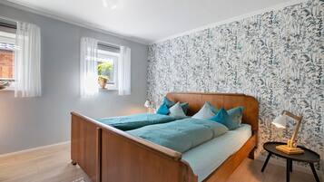 1 slaapkamer, een strijkplank/strijkijzer, gratis wifi, beddengoed