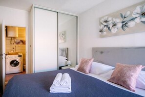 1 Schlafzimmer, Bügeleisen/Bügelbrett, Reisekinderbett, kostenloses WLAN