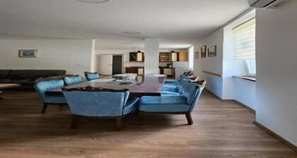 Apartment Gracac - Two Bedroom Apartment with Terrace