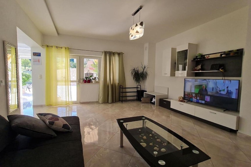 Luxury Apartment Ani - Three Bedroom Apartment With Terrace And Swimming Pool - Milna