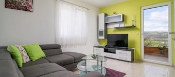 Villa Jelena - Five Bedroom Villa with Swimming pool