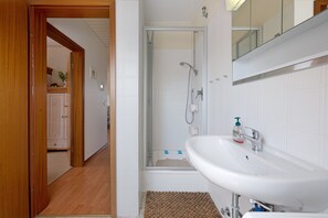 Shower - Apartment 'Watt' with Balcony (Friedrichskoog-Spitze)