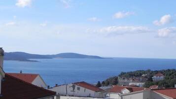 Vue depuis lâhĂ©bergement