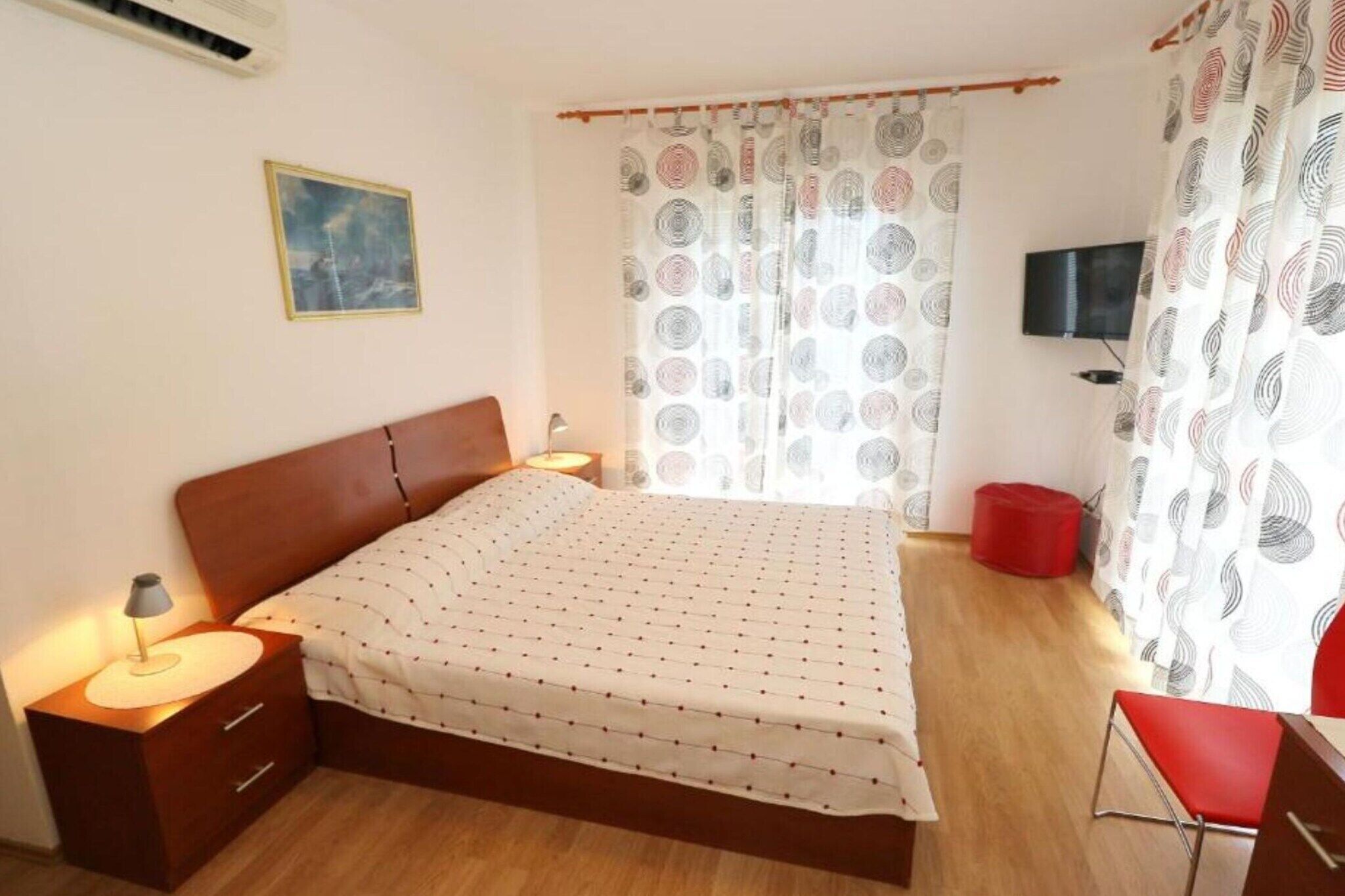 Bügeleisen/Bügelbrett, Reisekinderbett, kostenloses WLAN