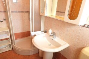 Douche, séchoir à cheveux