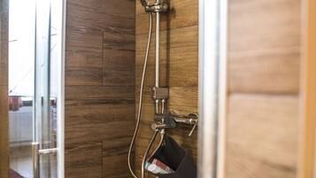 Een douche, een haardroger