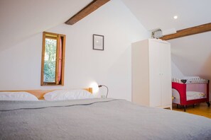 Cuna de viaje y wifi gratis