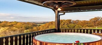 Holiday home with hot tube and 1 room